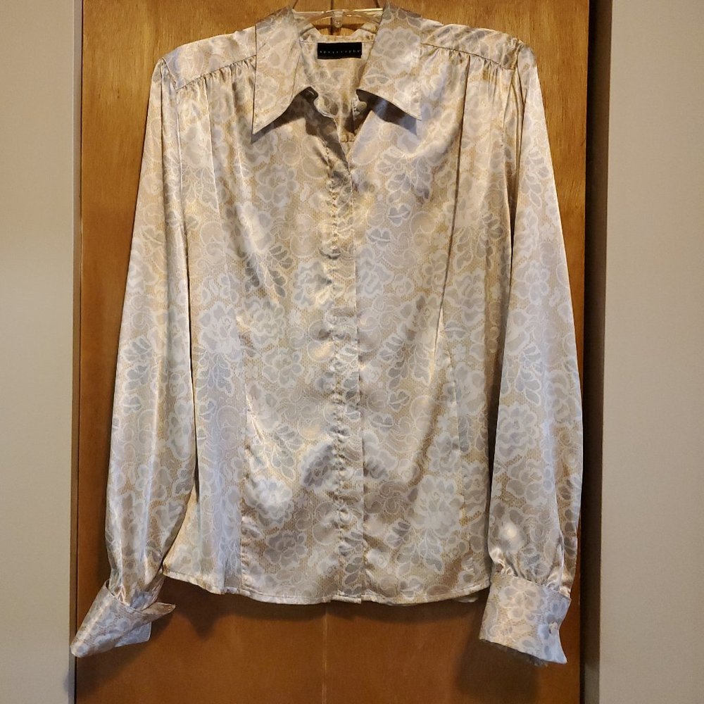 Apostrophe "Hidden" Button Women's Blouse with Cuffed Sleeves, Size XL (16-18)